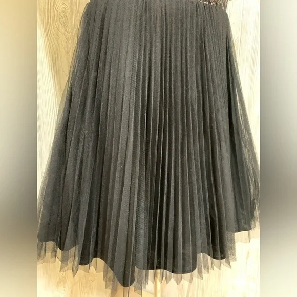 NWT Xscape Black and Nude Lace Pleated Skirt Halter Evening Cocktail Dress Sz 10 - Picture 10 of 16